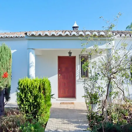 Alporchinhos Sleeps 4 With Pool Villa