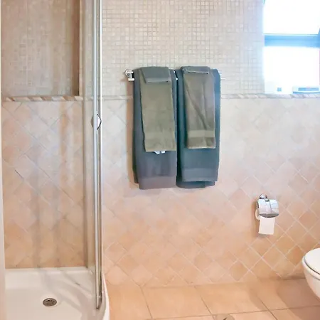 Villa Alporchinhos Sleeps 4 With Pool *