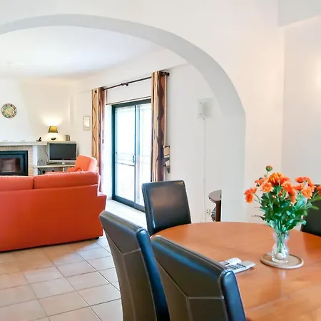 Alporchinhos Sleeps 4 With Pool Villa
